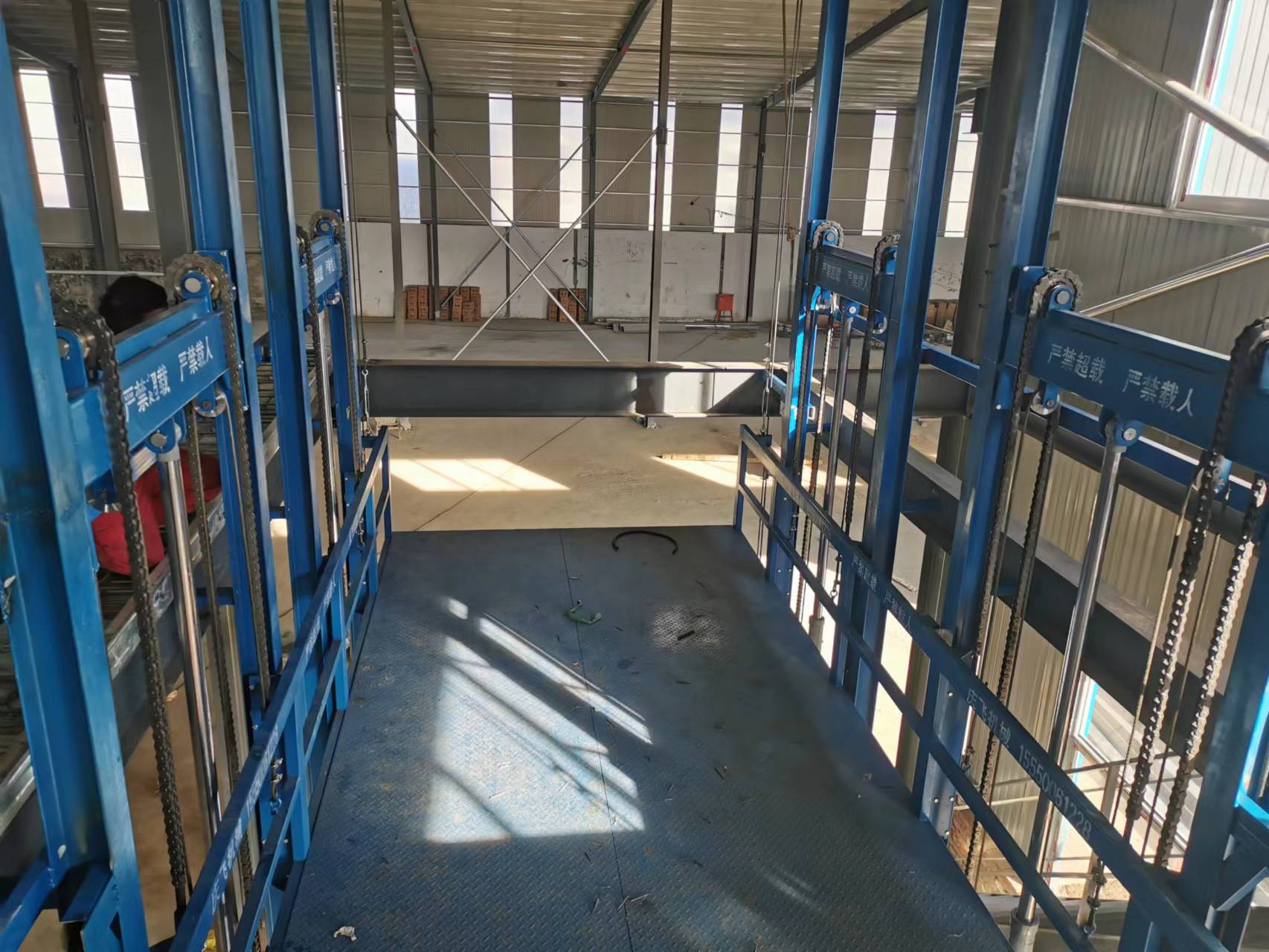 导轨式升降货梯适用于哪些场合？